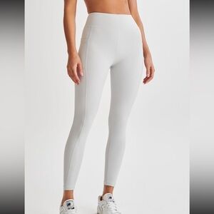 Meshki Briar V leggings